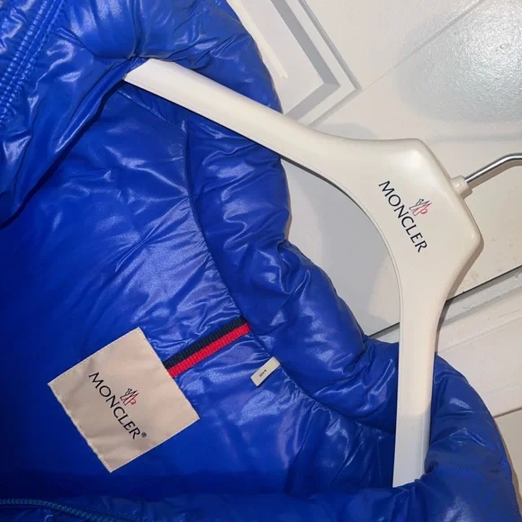 Moncler Boys Jacket - Picture 4 of 9